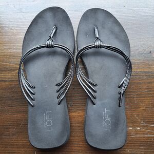 ANN TAYLOR LOFT BLACK THONG FLIP FLOPS SANDALS WOMENS SIZE 5.5 WHITE STITCHING
